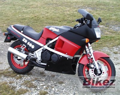 1985 Kawasaki GPZ 400 photo